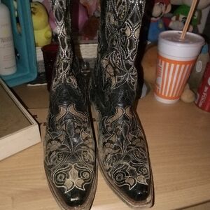 CORRAL WESTERN BOOTS DISTRESSED BLACK LEATHER VERY NICE AND STYLISH